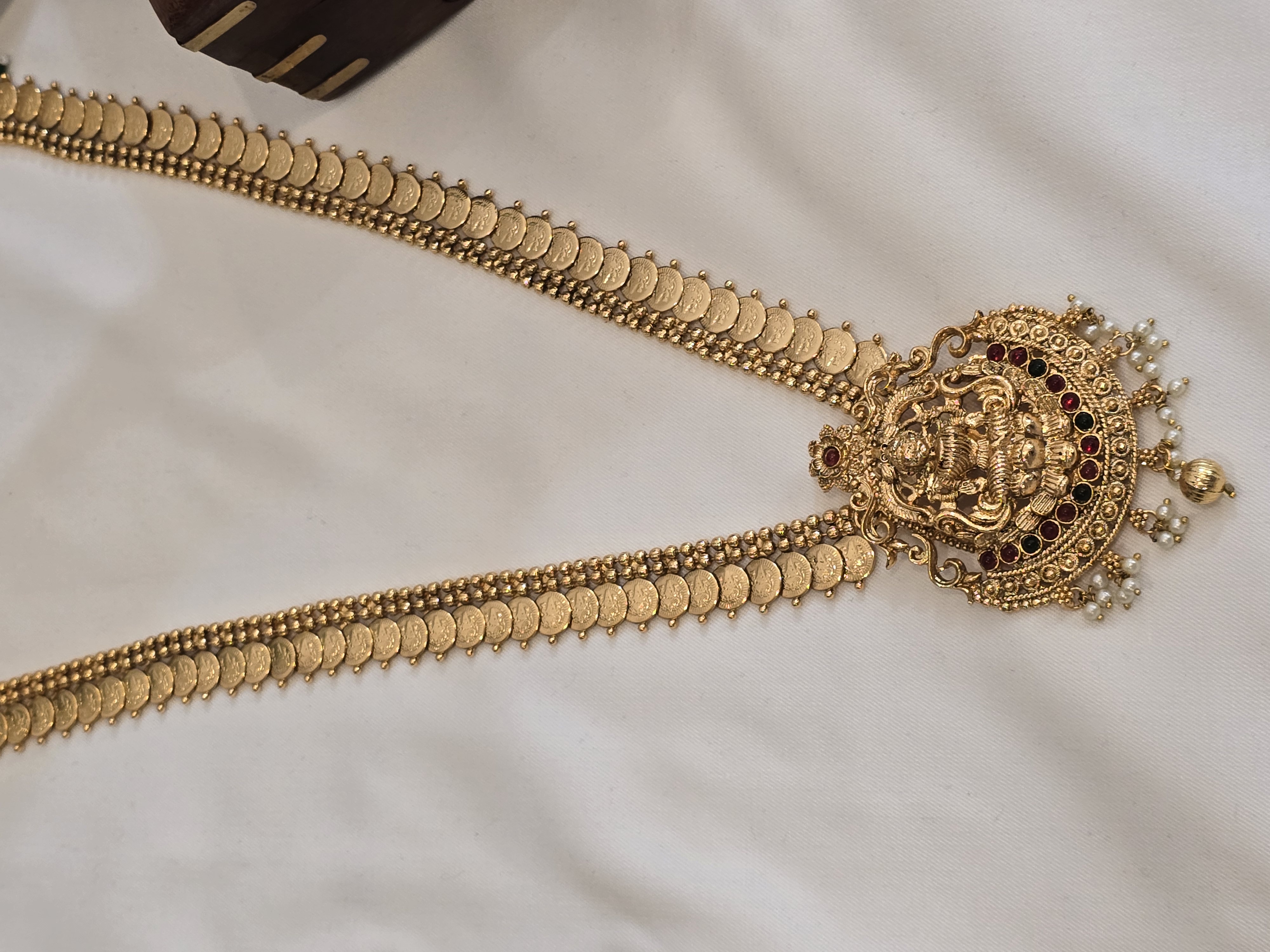 Lakshmi kaashu haaram